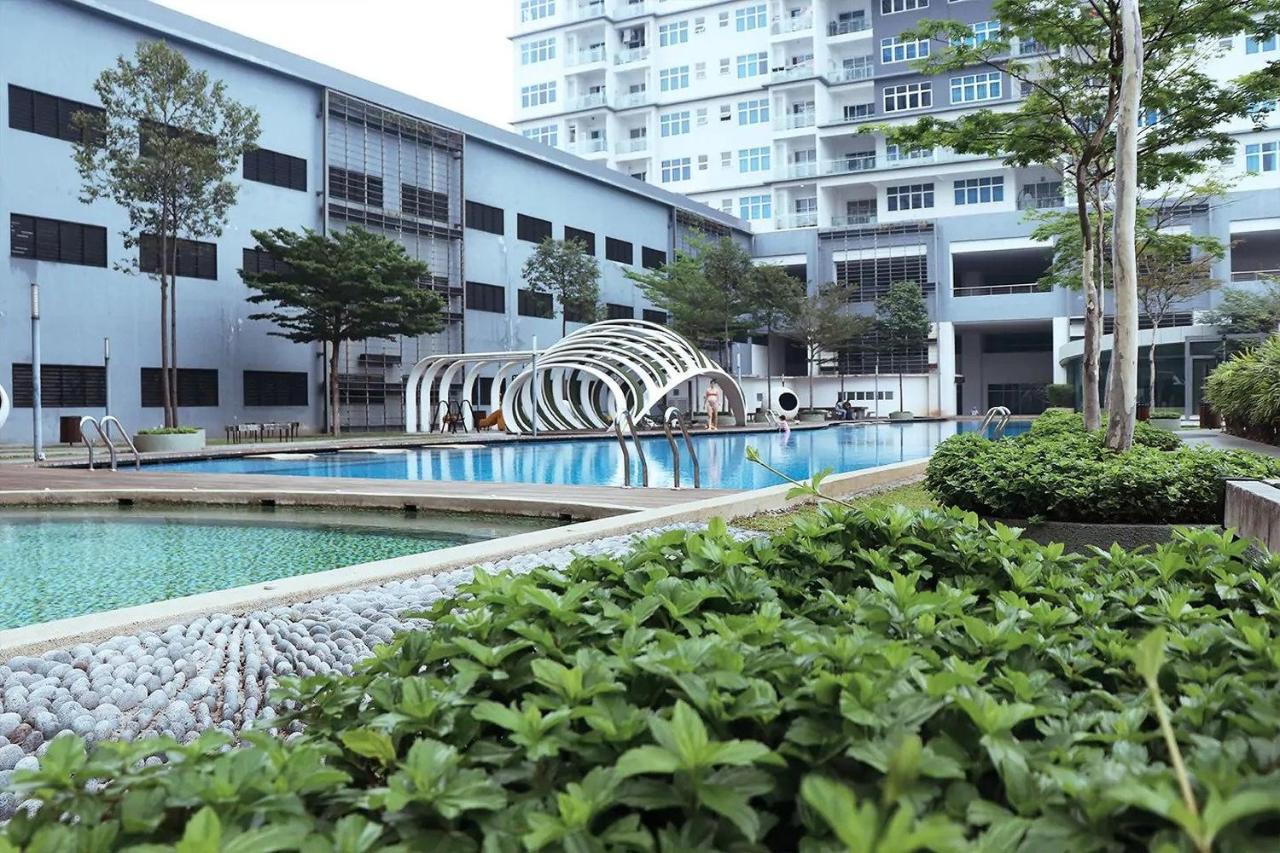 Puchong Skypod Residence @ Hostay Exterior photo